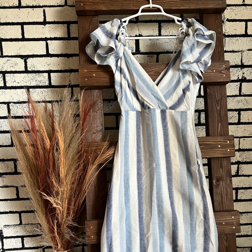 Lulu’s striped midi dress